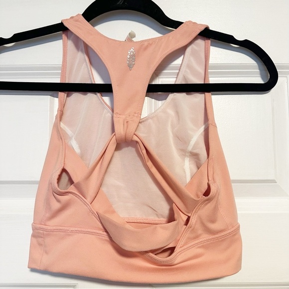 Free People movement synergy crop. - Picture 3 of 5